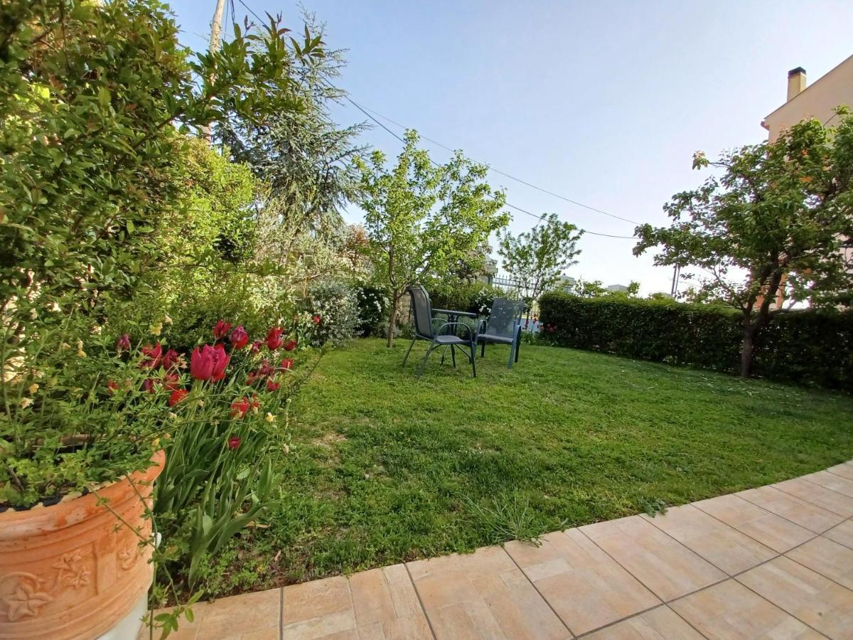 Dora'S Home With Garden Volos Esterno foto