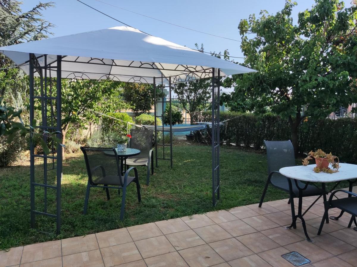 Dora'S Home With Garden Volos Esterno foto