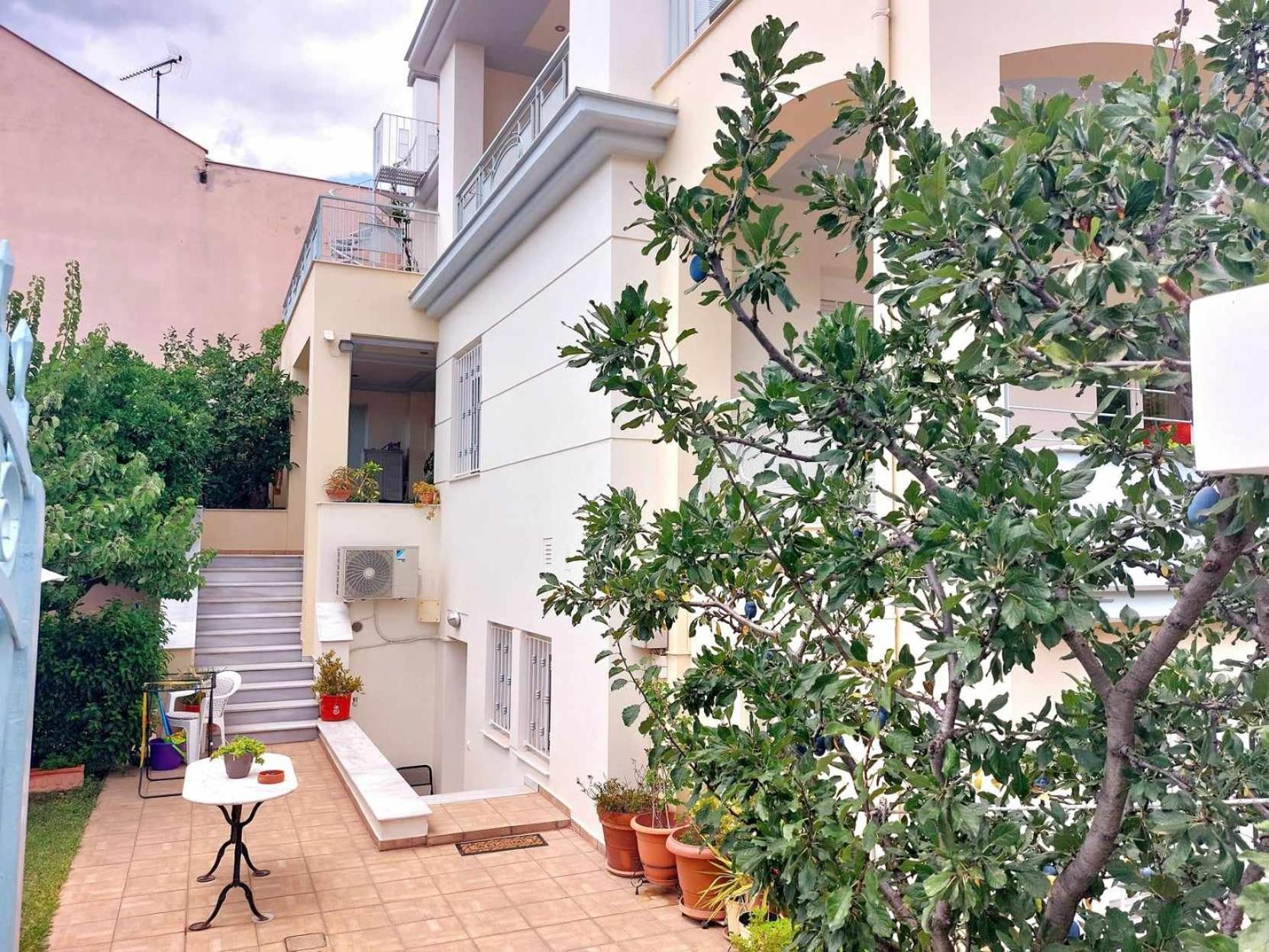 Dora'S Home With Garden Volos Esterno foto